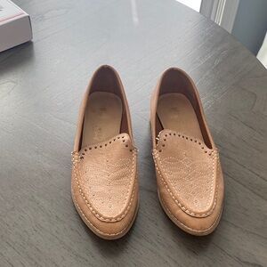 Elegant Tan Leather Loafers